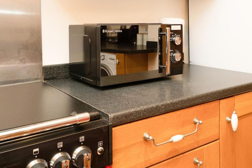 3 Bedroom Home Close To Town Centre With Wifi & Garden Tunbridge Wells Buitenkant foto