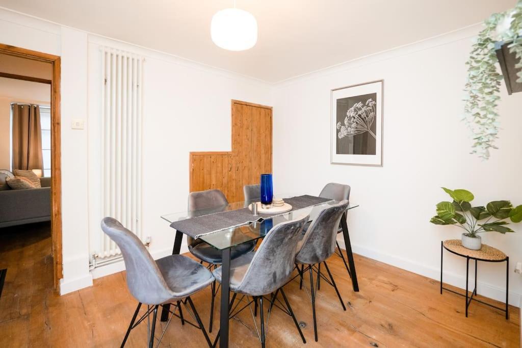 3 Bedroom Home Close To Town Centre With Wifi & Garden Tunbridge Wells Buitenkant foto