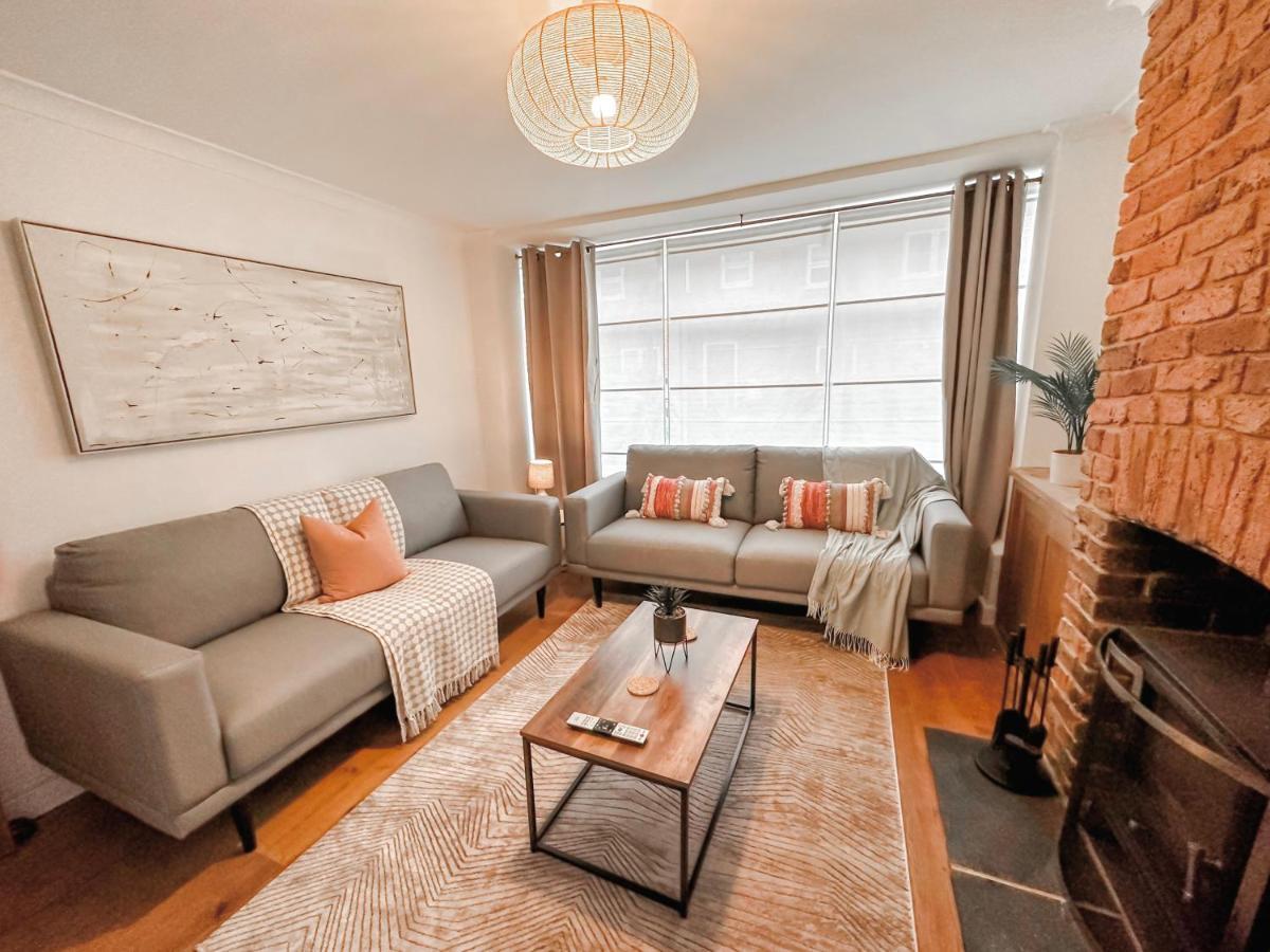 3 Bedroom Home Close To Town Centre With Wifi & Garden Tunbridge Wells Buitenkant foto
